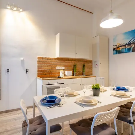 Wave - 3 Bedroom In Center * ブダペスト